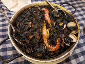 Black Rice - What to Eat in Barcelona Food Guide
