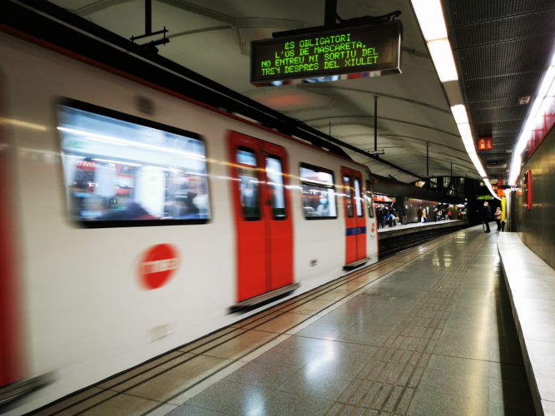 A Barcelona Metro from Barcelona Airport to City Centre