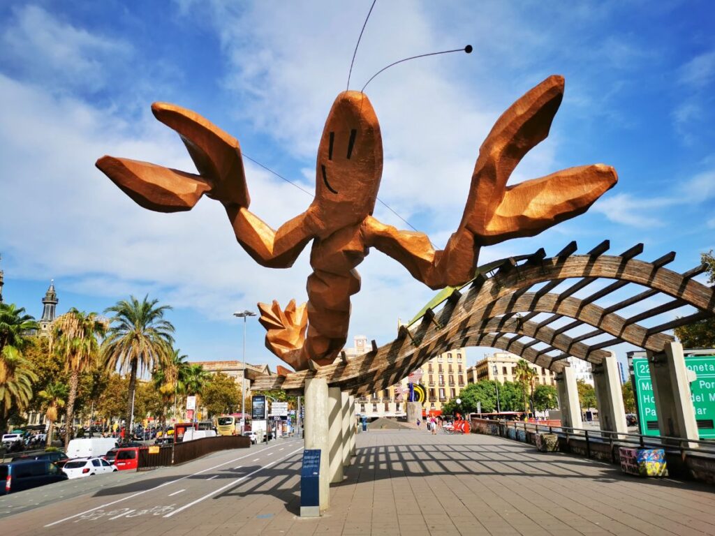 The Happy Lobster Sculpture at Port Vell - Barcelona Instagram Spots